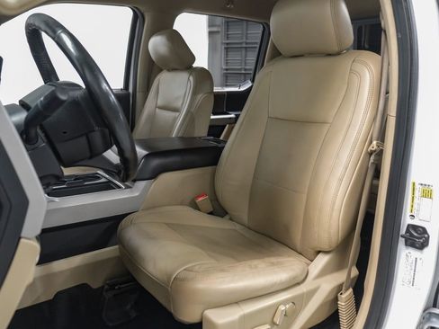 Used 2019 Ford F250 Lariat w/ Lariat Value Package image 31