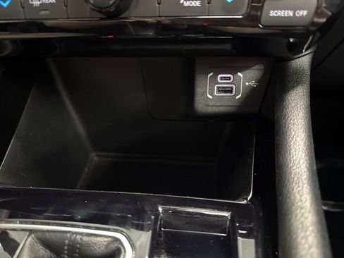 Used 2025 Jeep Compass Limited image 41