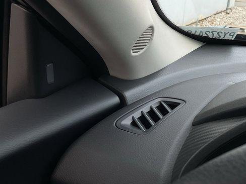 Used 2025 Nissan Sentra S image 28