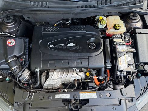 Used 2014 Chevrolet Cruze Diesel w/ Enhanced Safety Package FWD image 37