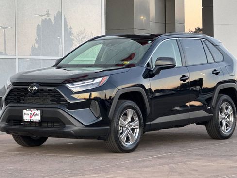 Certified 2025 Toyota RAV4 LE image 10