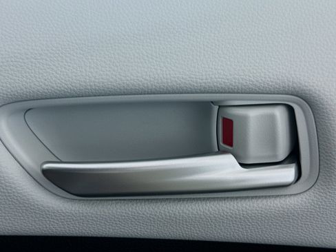 Used 2023 Toyota Corolla SE image 29