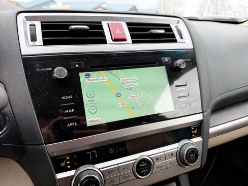 Used 2015 Subaru Outback 2.5i Limited image 16