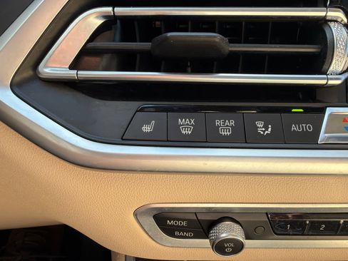 Used 2022 BMW X5 xDrive45e w/ Premium Package image 31