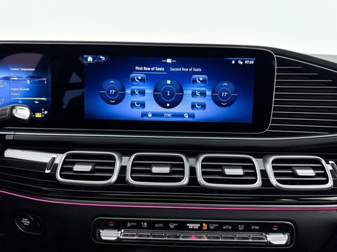 Used 2024 Mercedes-Benz GLS 450 4MATIC image 42