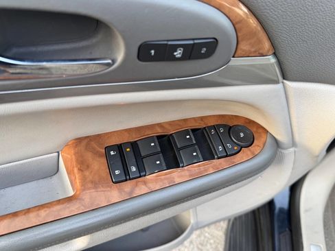 Used 2009 Buick Enclave CXL w/ Entertainment Package #4 image 32