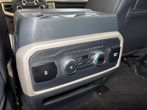 Used 2023 Ford Expedition XLT image 20