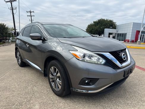 Used 2016 Nissan Murano SV w/ Premium Package FWD image 3