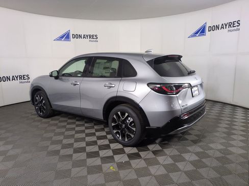 New 2026 Honda HR-V EX-L image 3