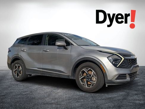 Used 2024 Kia Sportage LX image 1