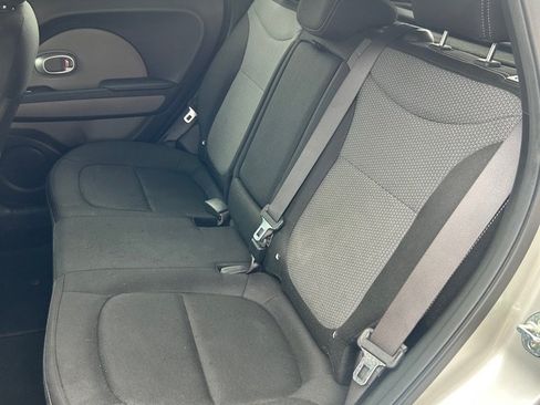 Used 2018 Kia Soul + FWD image 9