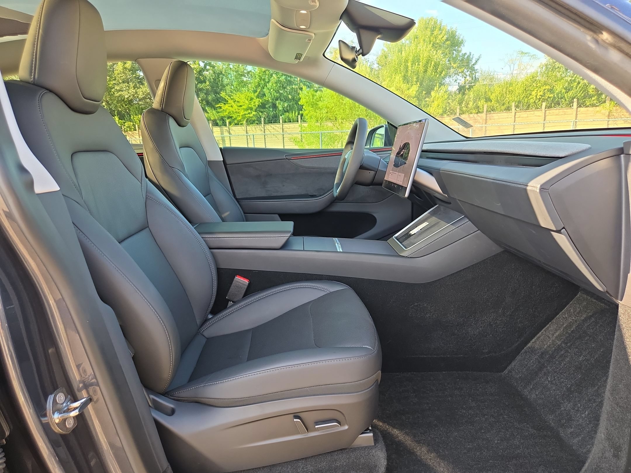 Used 2026 Tesla Model Y AWD image 27