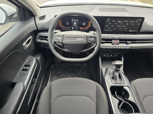 New 2026 Kia K4 FWD image 6