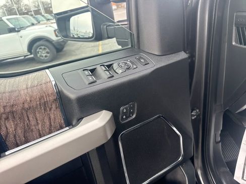 Used 2019 Ford F250 Lariat w/ Lariat Ultimate Package image 31