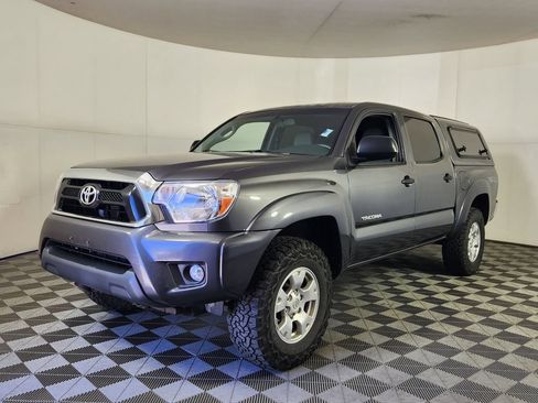 Used 2015 Toyota Tacoma 4x4 Double Cab w/ TRD Off-Road Package image 3