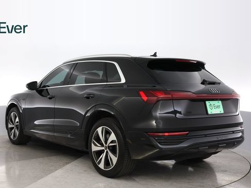 Used 2024 Audi Q8 e-tron Premium Plus w/ Premium Plus Package AWD/4WD image 17