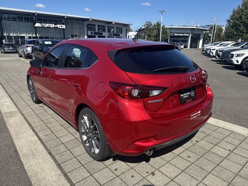 Used 2018 MAZDA MAZDA3 Touring FWD image 7