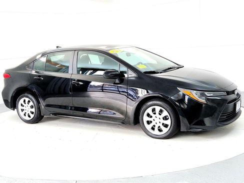 Certified 2024 Toyota Corolla LE image 7