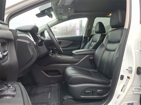 Used 2023 Nissan Murano SV image 13