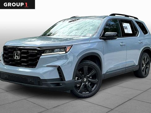 Used 2025 Honda Pilot Black Edition image 1