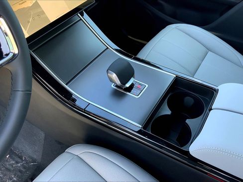 New 2026 Land Rover Range Rover Evoque S image 10