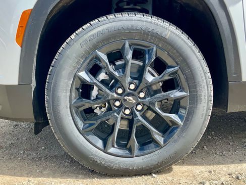 New 2026 Chevrolet Traverse LT w/ Midnight/Sport Edition AWD/4WD image 15