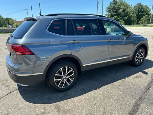 Used 2018 Volkswagen Tiguan SE w/ 3rd Row Seat Package AWD/4WD image 4