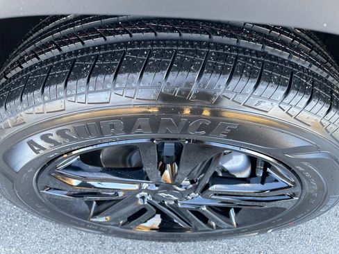 New 2026 Chevrolet Trax ACTIV w/ Sunroof Package image 32