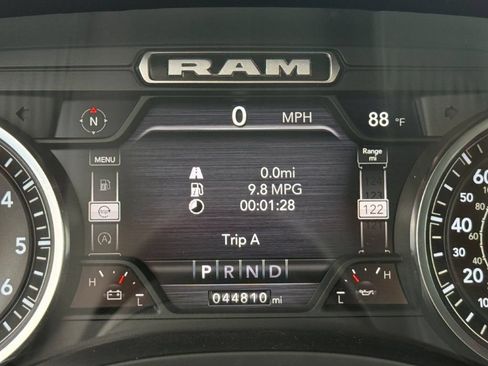 Used 2022 RAM 1500 Big Horn AWD/4WD image 34