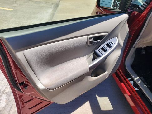Used 2015 Toyota Prius Two FWD image 16