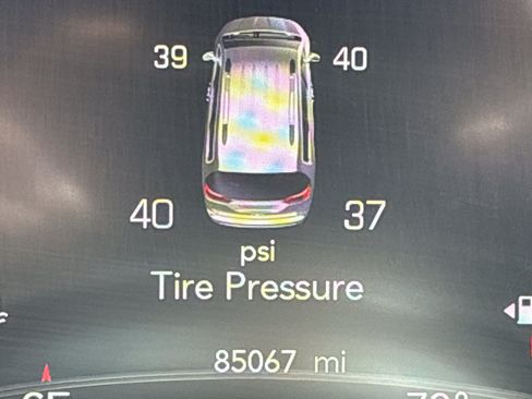 Used 2020 Chrysler Pacifica Limited w/ Tire & Wheel Group FWD image 26
