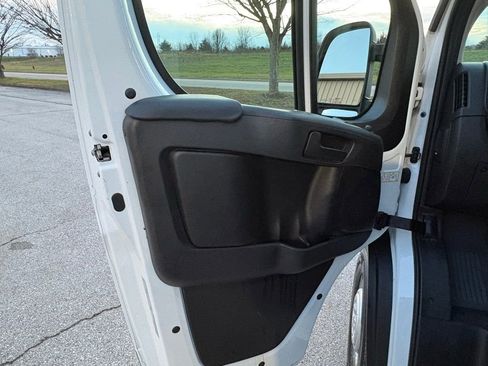 Used 2023 RAM ProMaster 2500 image 16