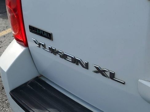 Used 2010 GMC Yukon XL SLT AWD/4WD image 33