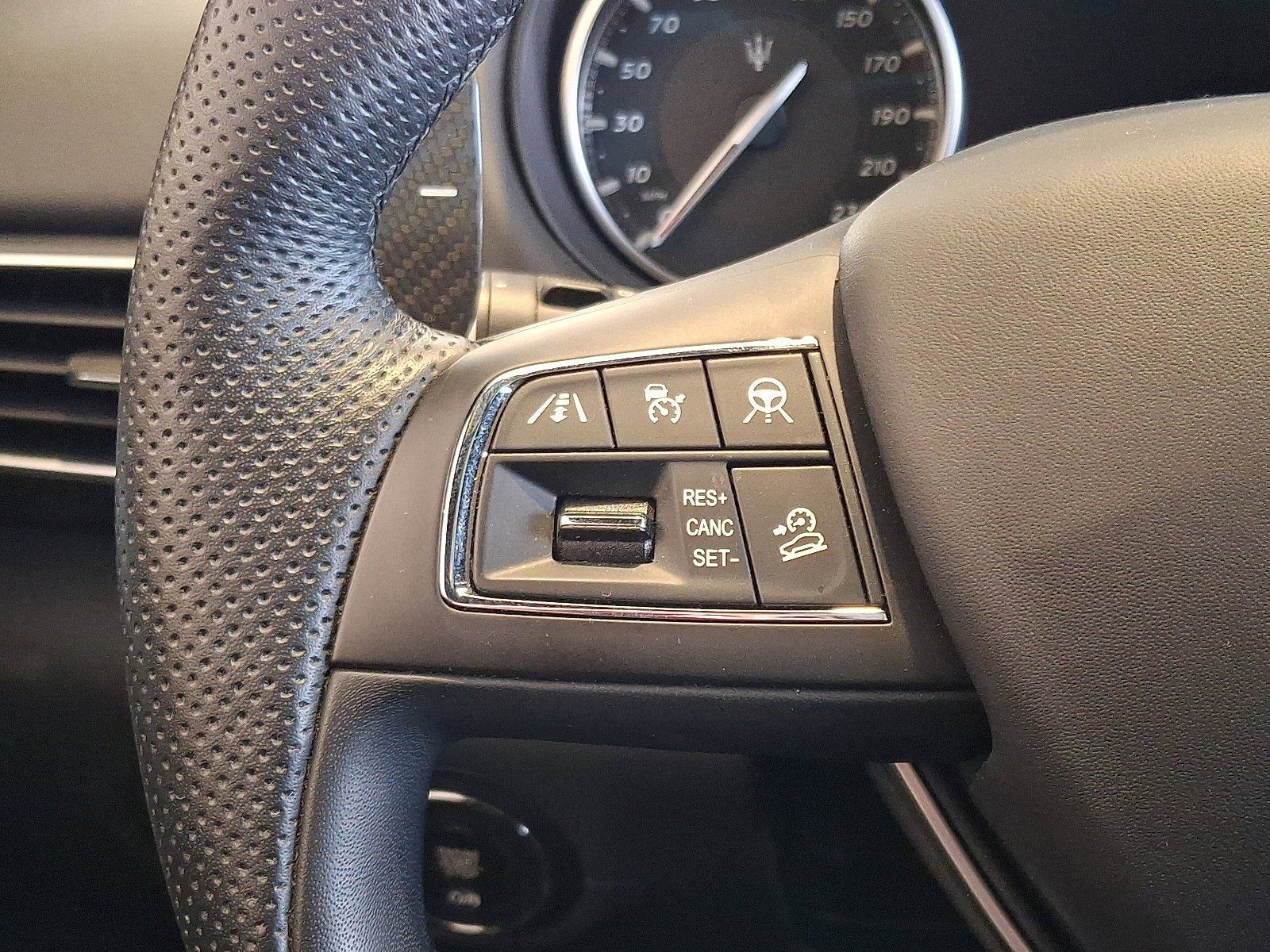 Used 2023 Maserati Levante Trofeo AWD/4WD image 20