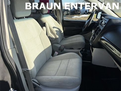 Used 2012 Dodge Grand Caravan SXT image 15