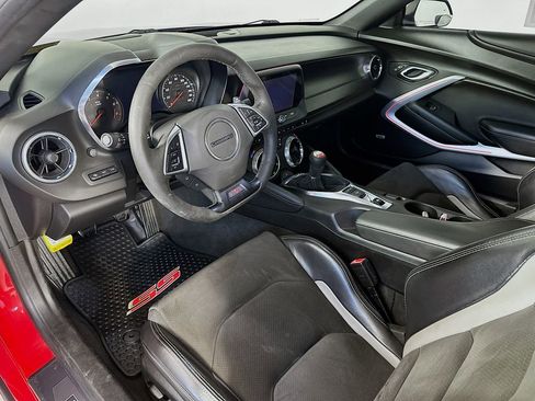Used 2018 Chevrolet Camaro SS RWD image 30