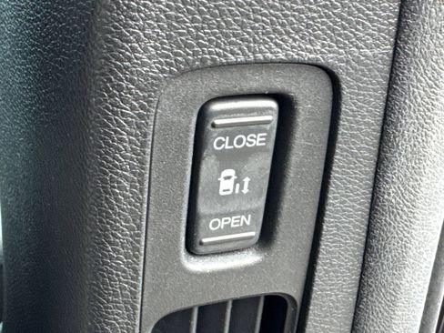 Used 2019 Honda Odyssey EX-L image 21