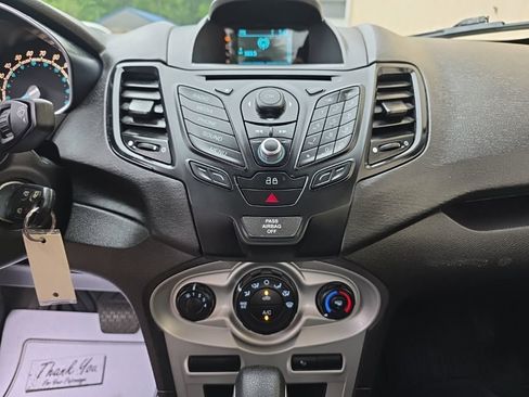 Used 2015 Ford Fiesta SE FWD image 17
