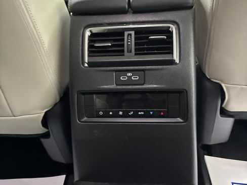 Used 2024 MAZDA CX-90 3.3 Turbo w/ Preferred Plus AWD/4WD image 21