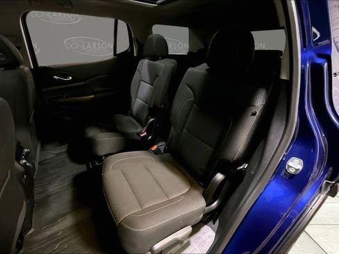 Used 2023 GMC Acadia SLE w/ Driver Convenience Package image 14