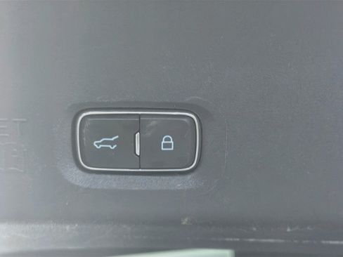 Used 2025 Ford Expedition Platinum AWD/4WD image 33