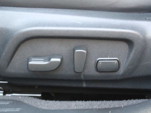 Used 2018 Subaru Outback 2.5i Limited AWD/4WD image 31