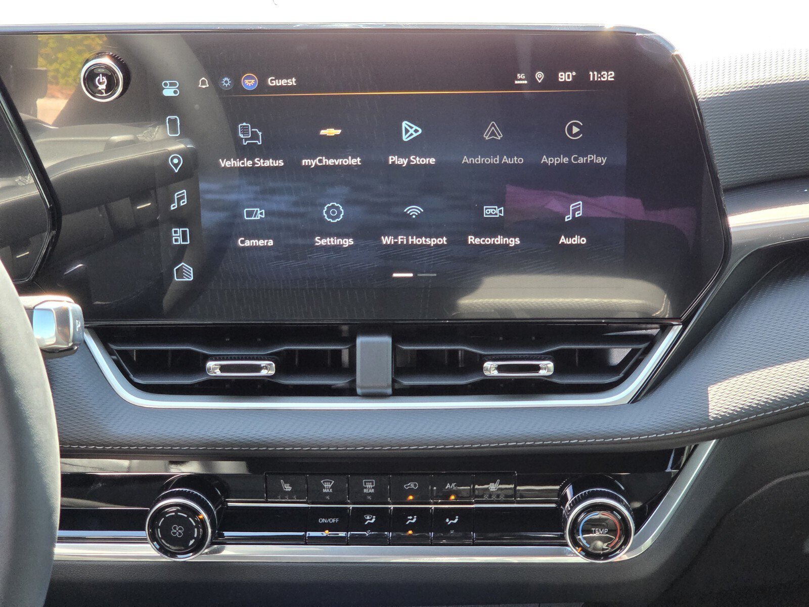 New 2027 Chevrolet Equinox LT w/ Safety and Technology Package FWD image 9