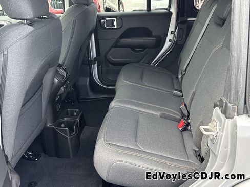 Certified 2024 Jeep Wrangler Sahara w/ Technology Group image 24