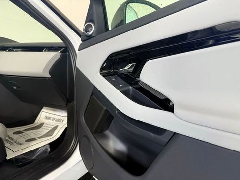 New 2026 Land Rover Range Rover Evoque S image 28
