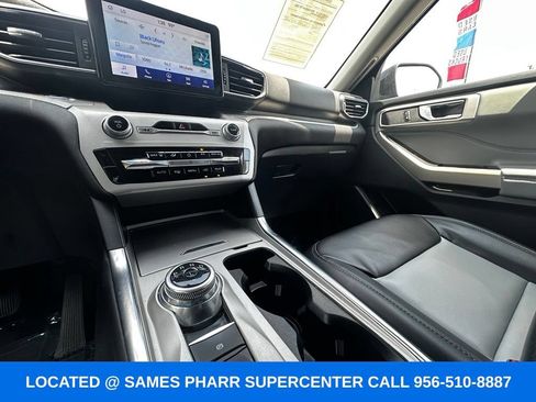Used 2023 Ford Explorer XLT w/ Equipment Group 202A RWD image 18