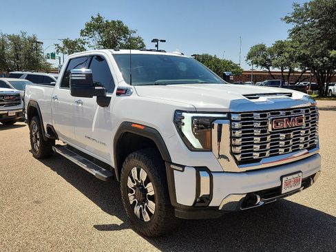 Used 2024 GMC Sierra 2500 Denali w/ Technology Package AWD/4WD image 7