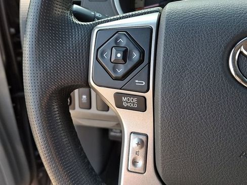 Used 2014 Toyota Tacoma PreRunner w/ SR5 Package image 19