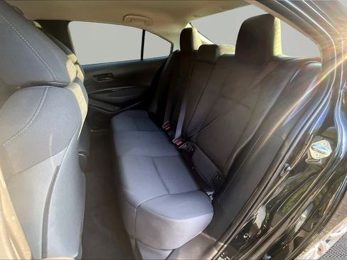 Used 2022 Toyota Corolla LE FWD image 21