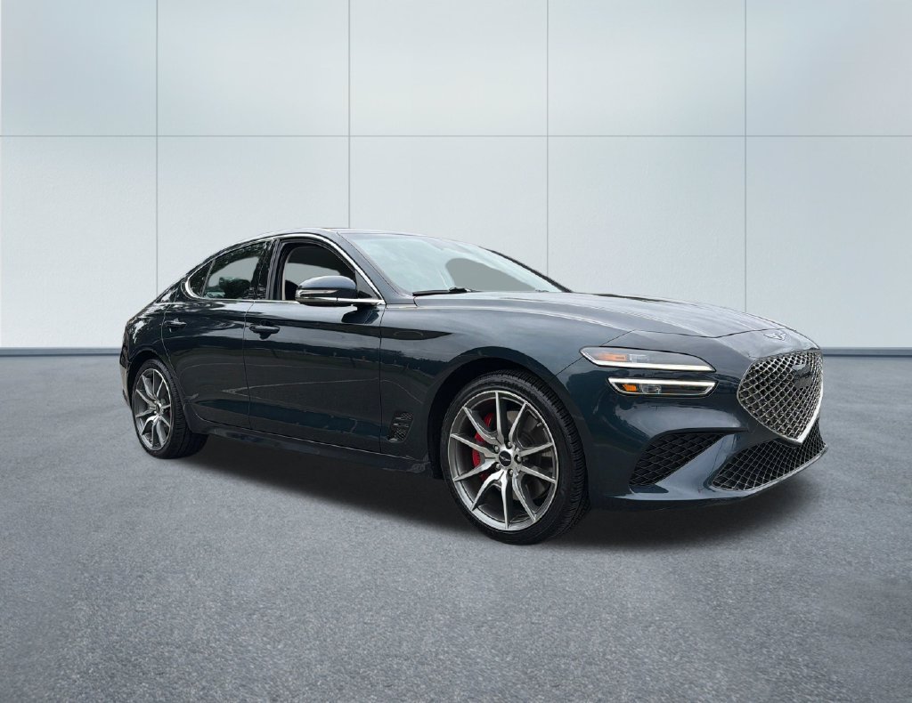 Used 2025 Genesis G70 2.5T RWD image 3